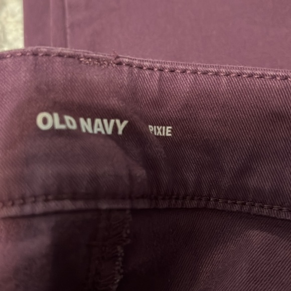 Old Navy pixie pants size - Picture 2 of 3